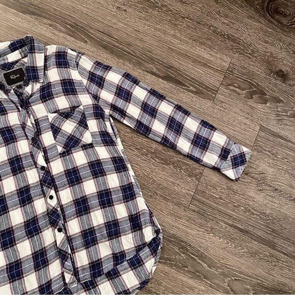 Rails button down - Picture 2 of 8